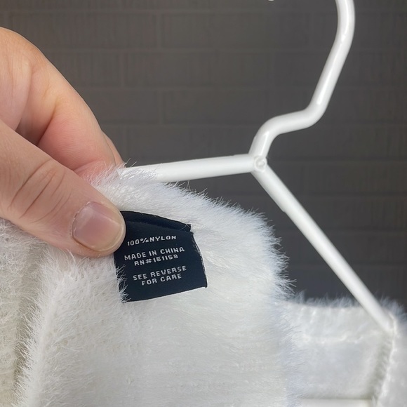 525 America Soft Fuzzy White Short Sleeve Sweater - Picture 16 of 16